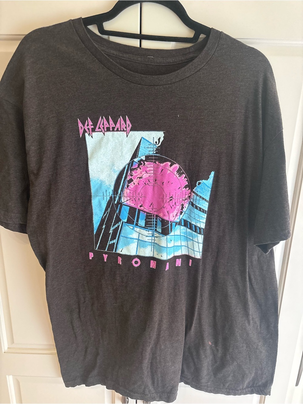 Def Leppard Pyromania Graphic T-Shirt Men’s XL Black Rock Band Tee